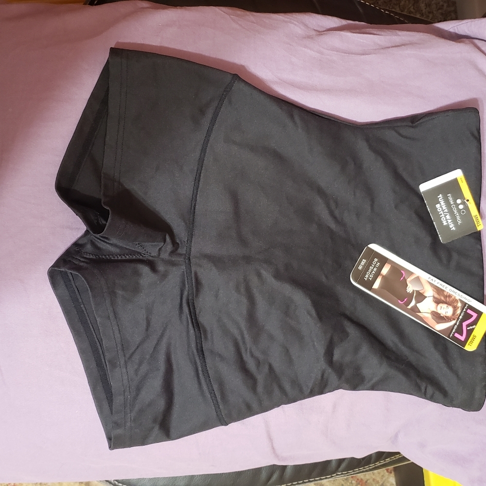 NWT Madenform Shapeware Under